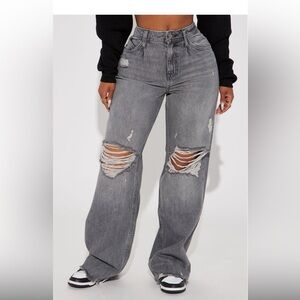 (NWOT) FASHIONOVA DISTRESSED JEANS